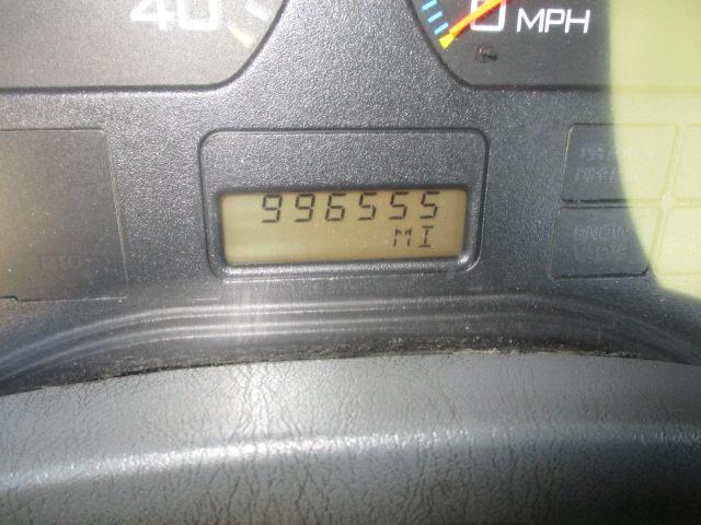 2005 INTERNATIONAL 8600 Conventional