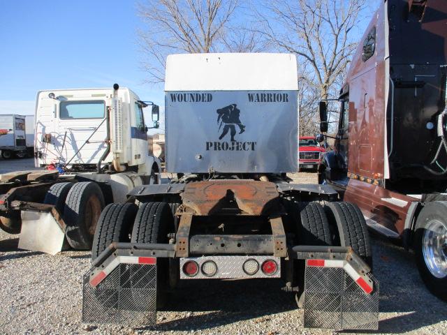 2002 INTERNATIONAL 9200i Conventional