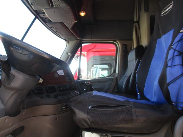 2011 FREIGHTLINER CA12564ST Cascadia Conventional