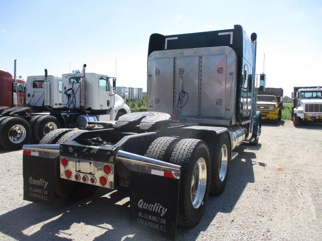 2004 PETERBILT 379 Extended Hood Ultra Cab Conventional