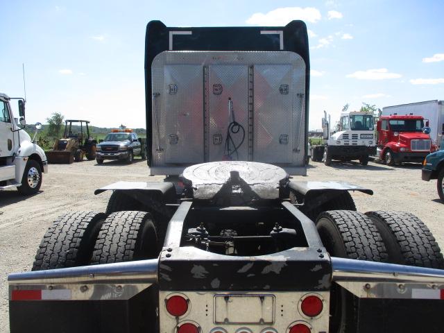 2004 PETERBILT 379 Extended Hood Ultra Cab Conventional