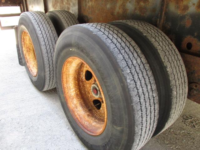 2004 TRANSCRAFT TL-2000 48 Ft. Curtain Side/Van Trailer