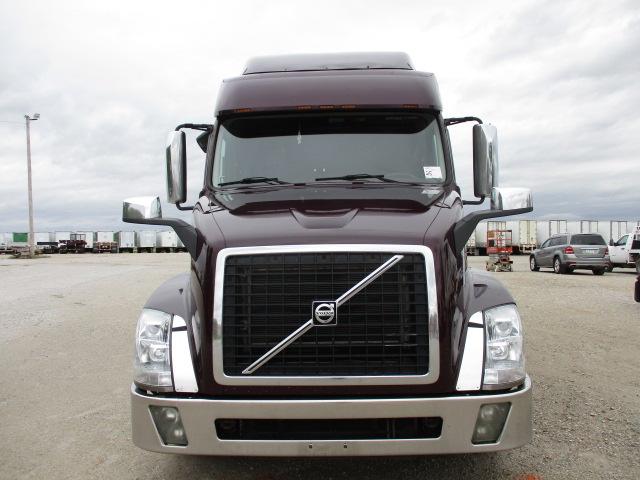 2013 VOLVO VNL64T-730 Conventional