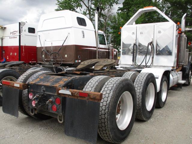 2000 PETERBILT 379 Extended Hood Ultra Cab