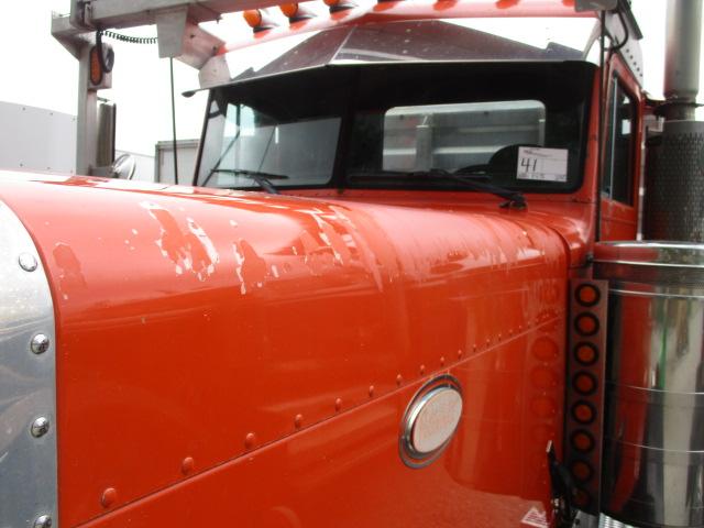 2000 PETERBILT 379 Extended Hood Ultra Cab