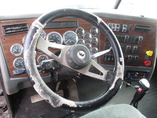 1999 WESTERN STAR 4900 E Conventional