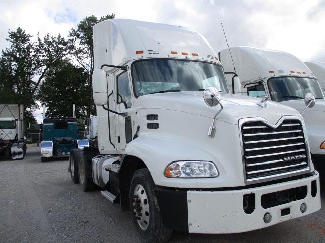 2017 MACK CXU613 Pinnacle Conventional, Non-Runner