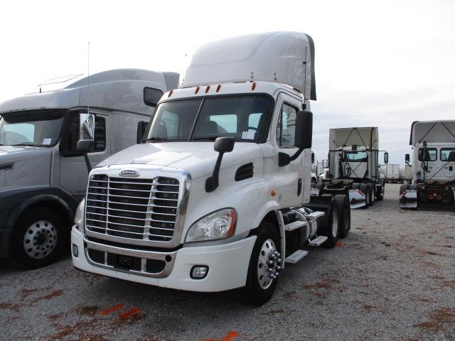 2016 FREIGHTLINER Cascadia CA11364ST Conventional