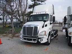 2016 FREIGHTLINER Cascadia CA11364ST Conventional