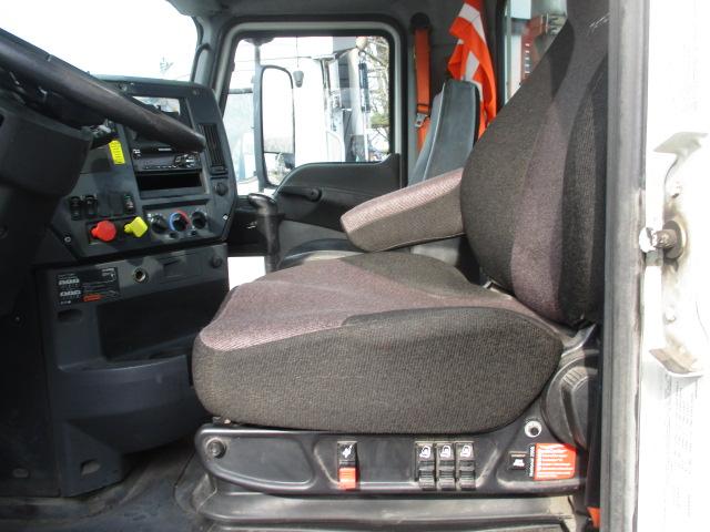 2016 MACK CXU613 Pinnacle Conventional