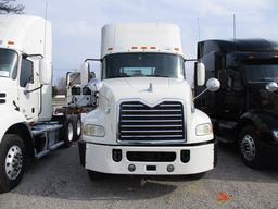 2016 MACK CXU613 Pinnacle Conventional