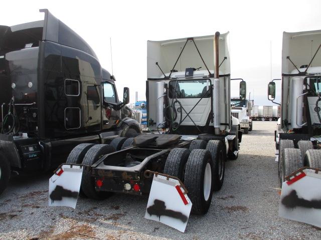 2016 MACK CXU613 Pinnacle Conventional