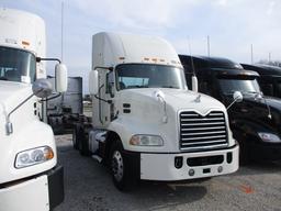 2016 MACK CXU613 Pinnacle Conventional