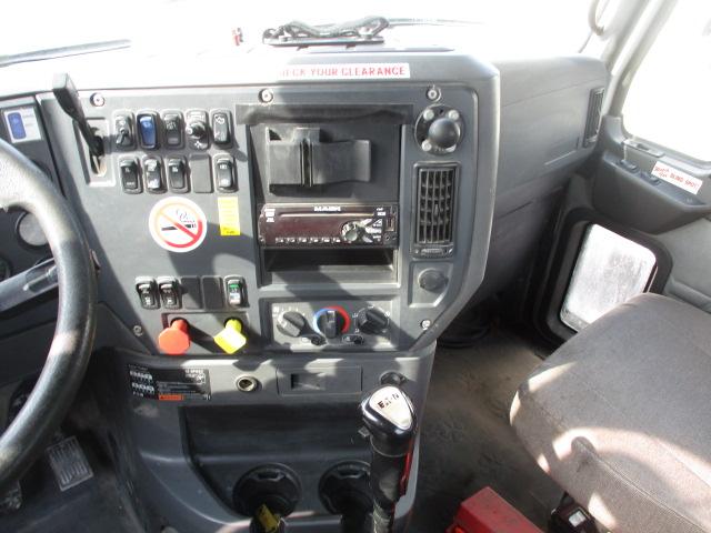 2016 MACK CXU613 Pinnacle Conventional