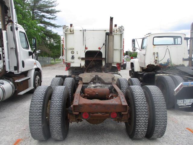 1986 FREIGHTLINER FLA8664T Cab Over