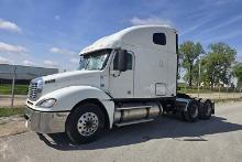 2016 FREIGHTLINER Columbia CL12064ST Glider Kit