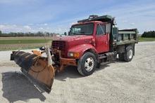 1999 INTERNATIONAL 4900 Dump Truck