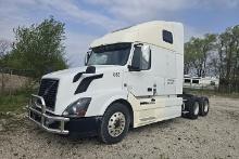 2013 VOLVO VNL64T-670 Conventional