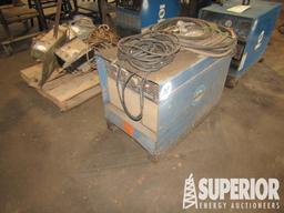(15-11) MILLER Deltaweld 450 Constant Potential DC