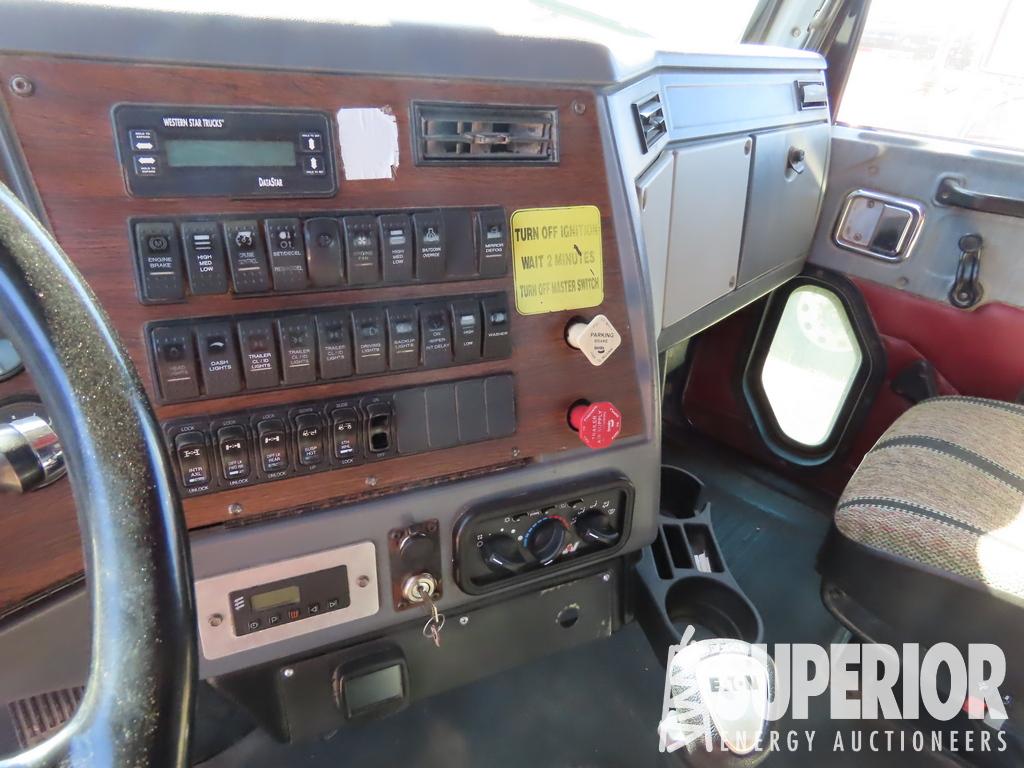 (x) (19-15) 2011 WESTERN STAR 4900 T/A w/Pusher Ax