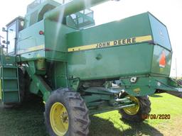 John Deere 6620 Combine