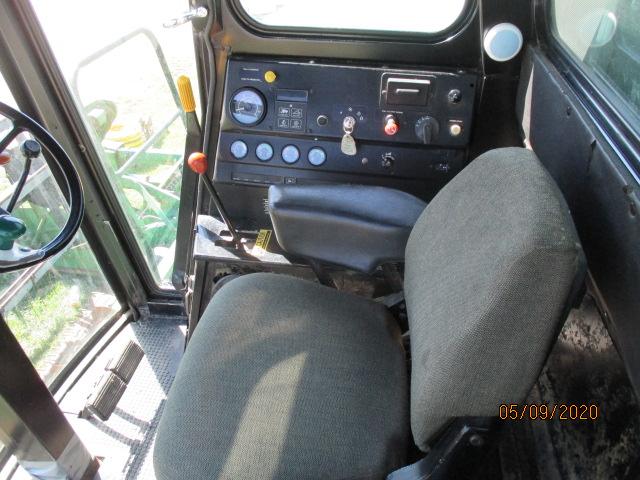 John Deere 6620 Combine