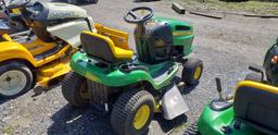 JD LA 115 Riding Mower