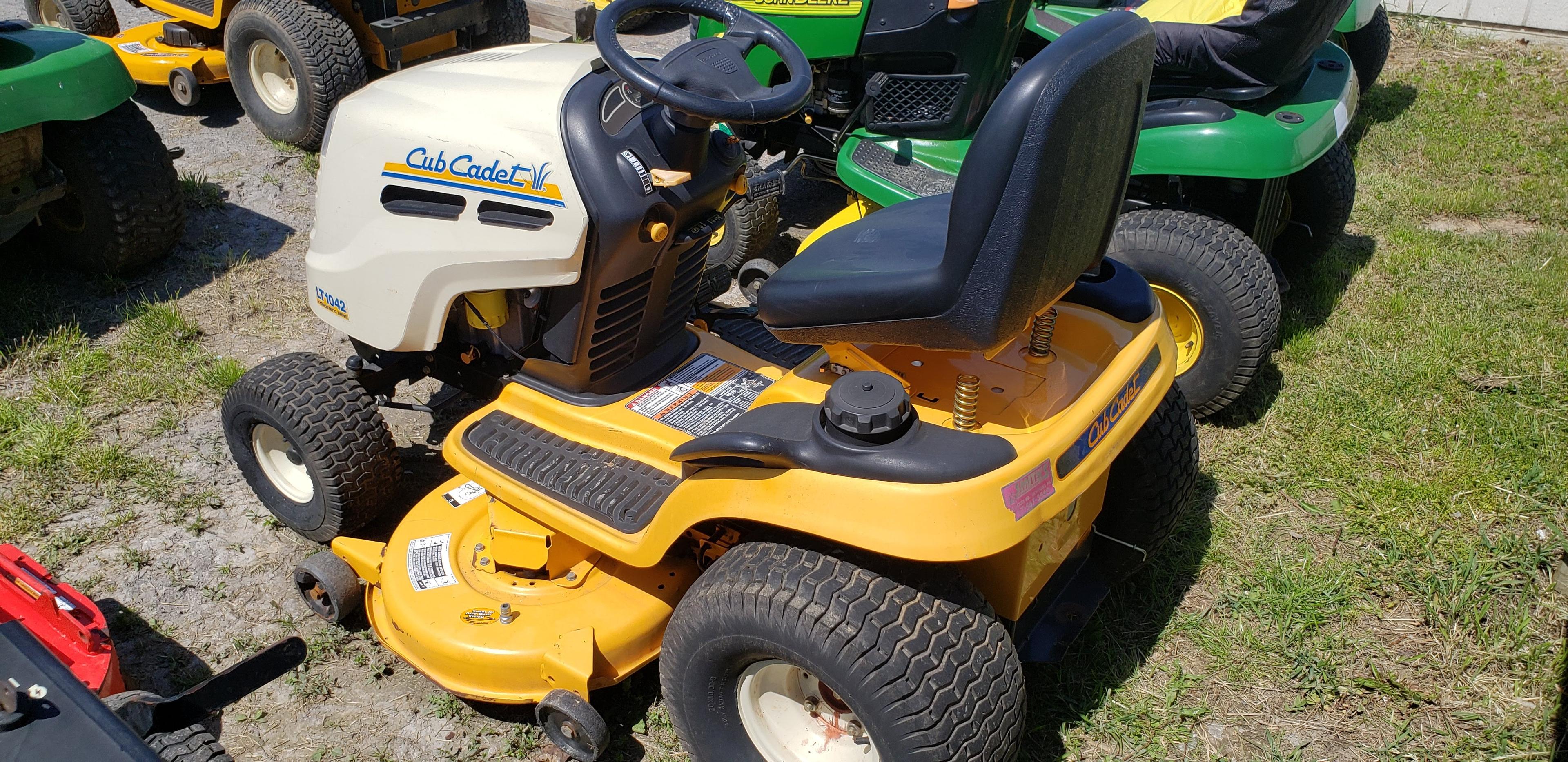 Cub Cadet LT1042 Mower