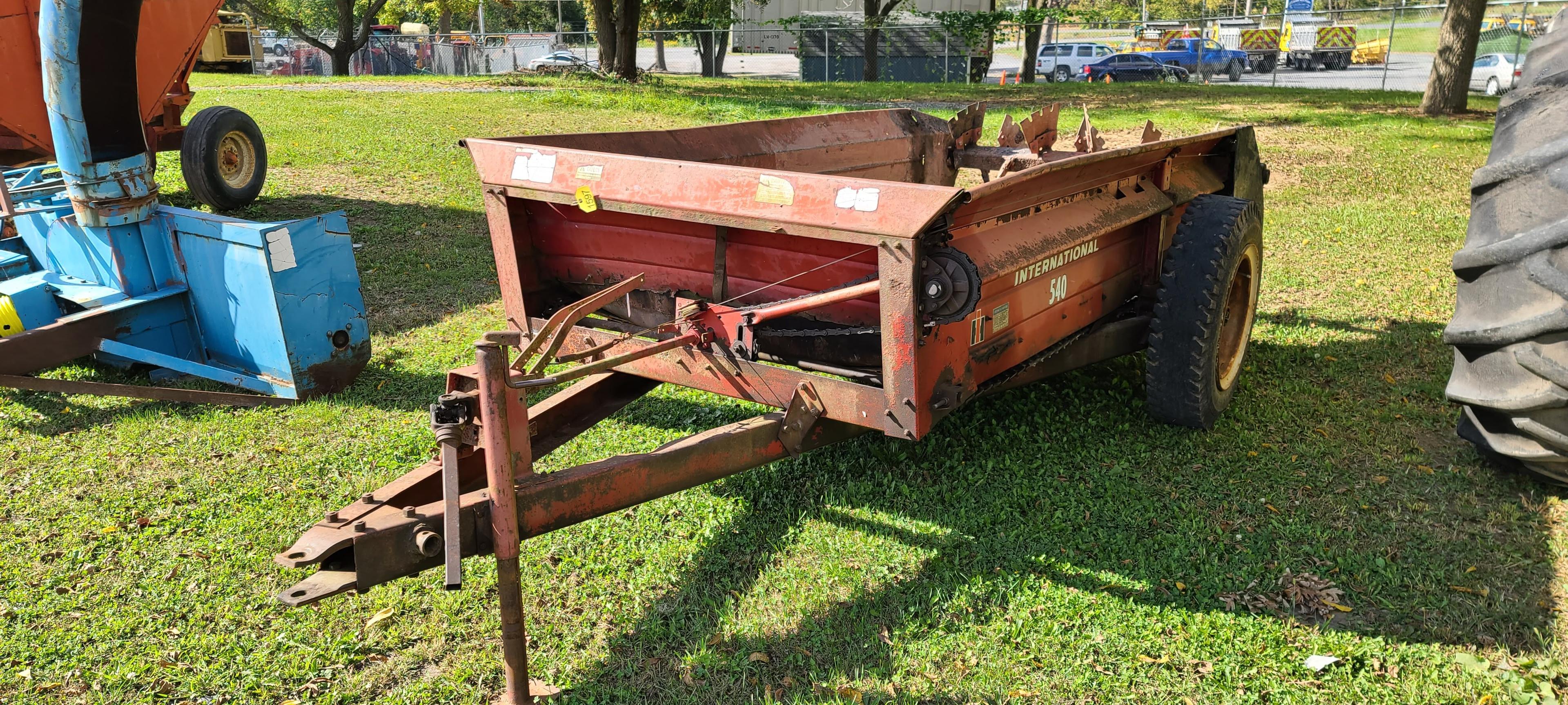 International 540 Manure Spreader