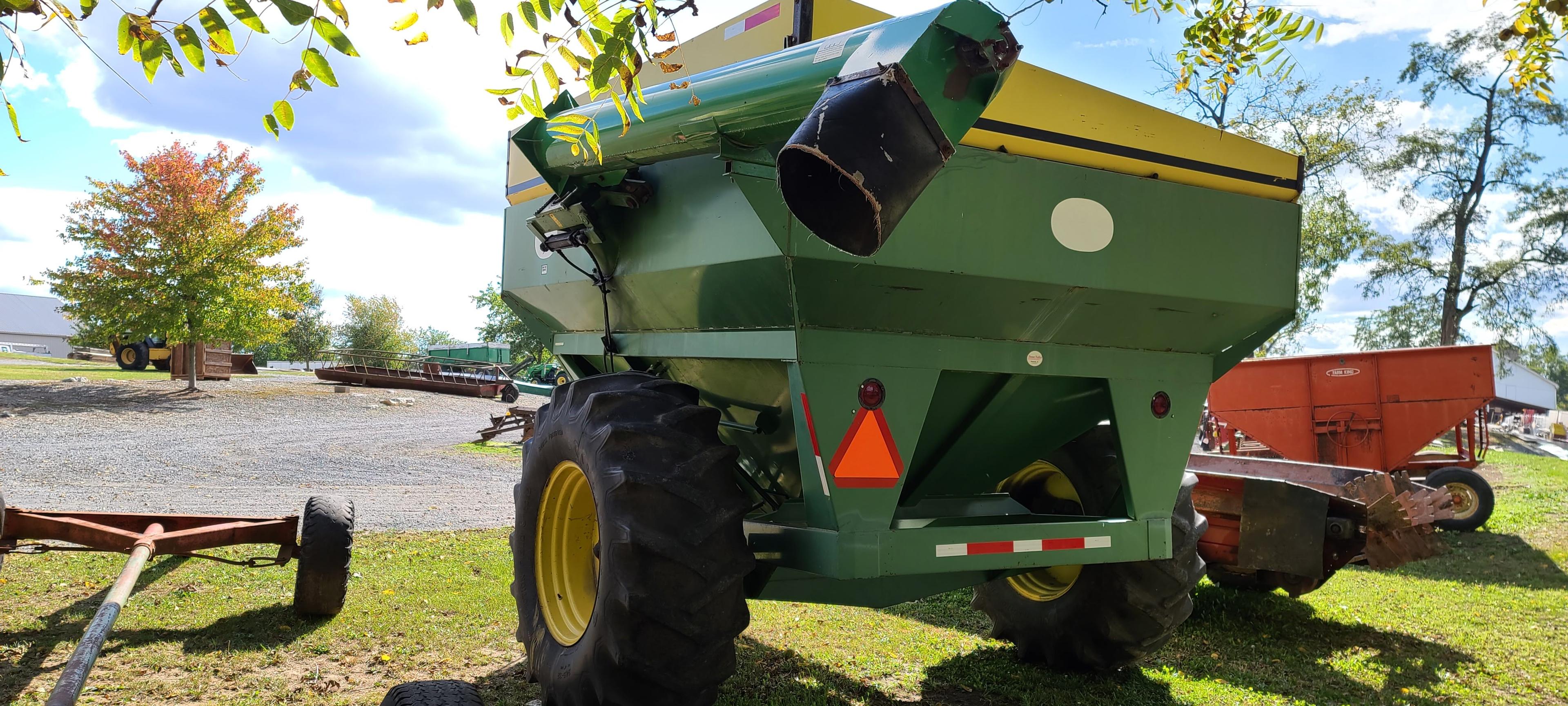 J&M 500 Grain Cart