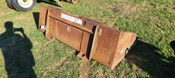 Bobcat Universal Quick Attach bucket
