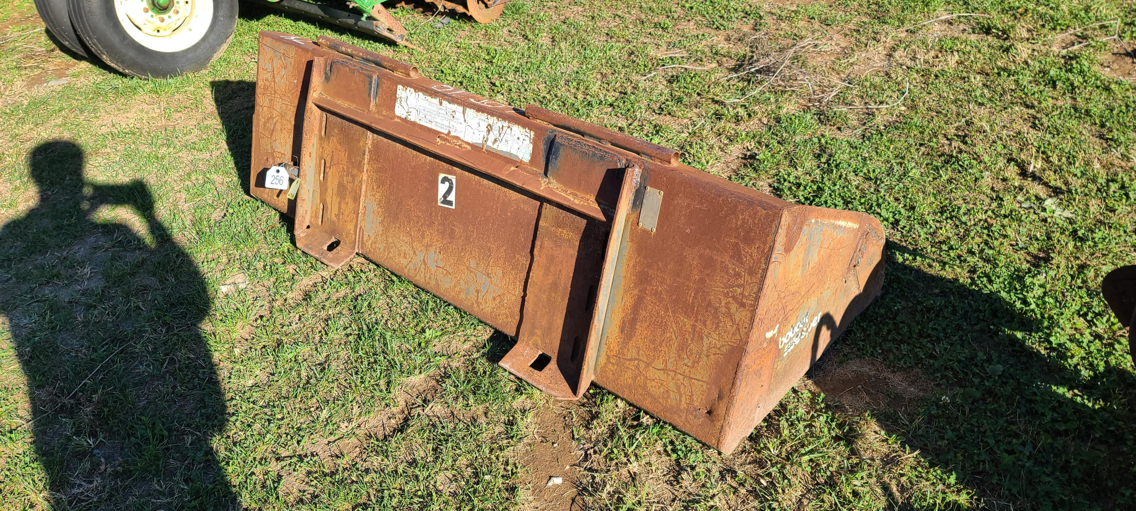 Bobcat Universal Quick Attach bucket