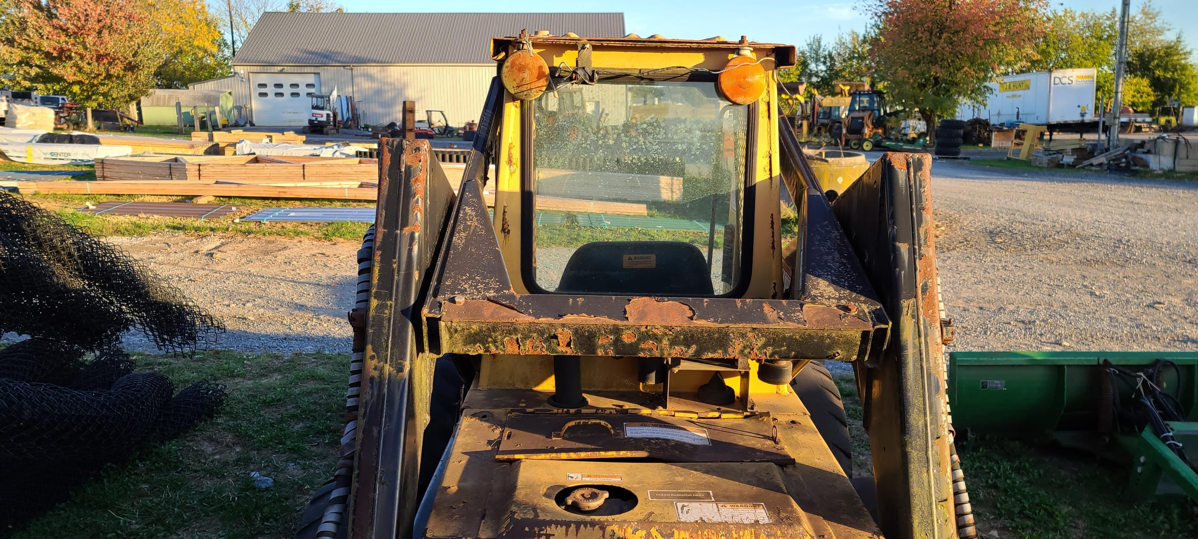 New Holland L553 Skidloader