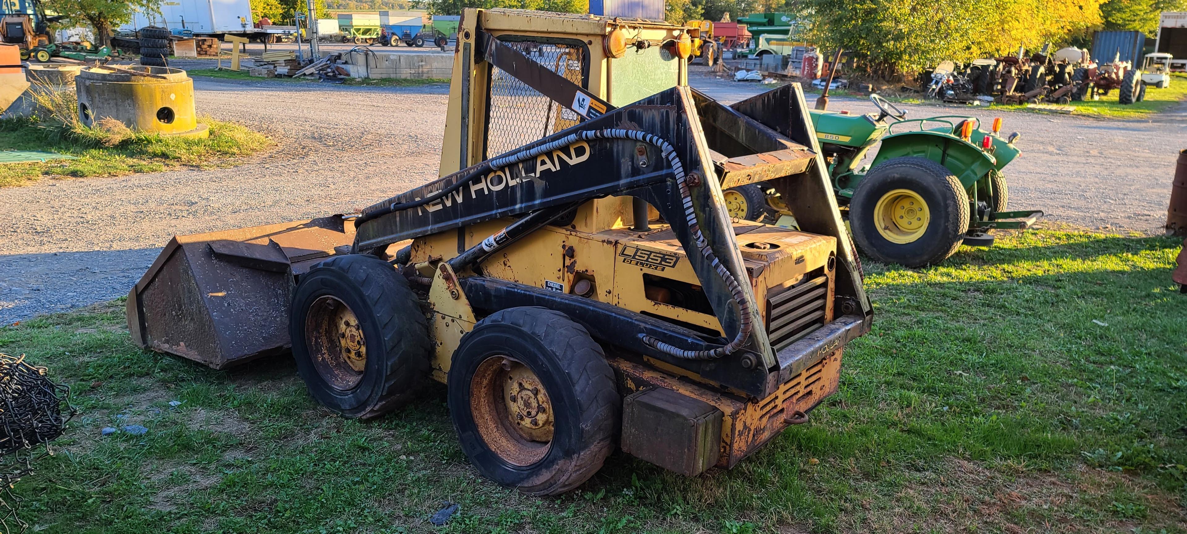 New Holland L553 Skidloader