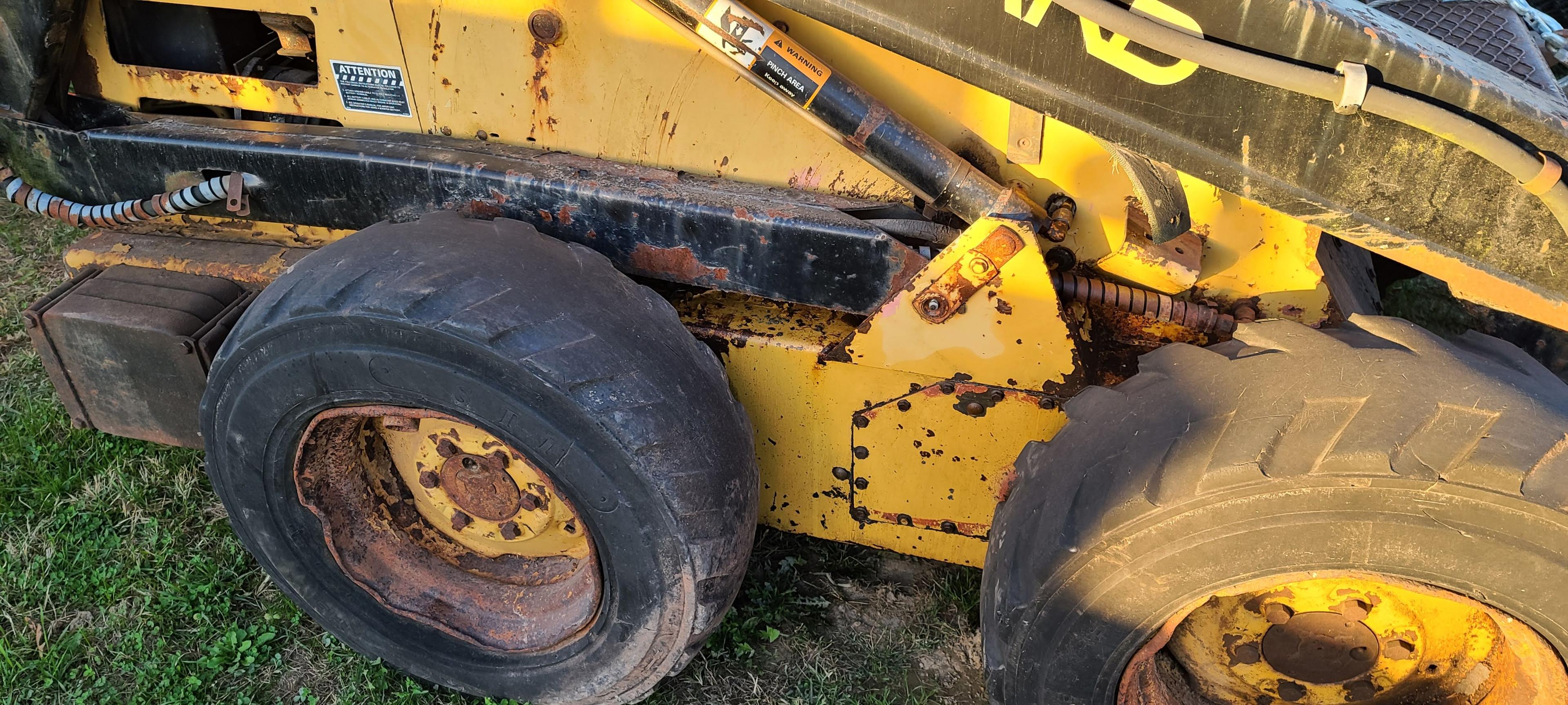 New Holland L553 Skidloader
