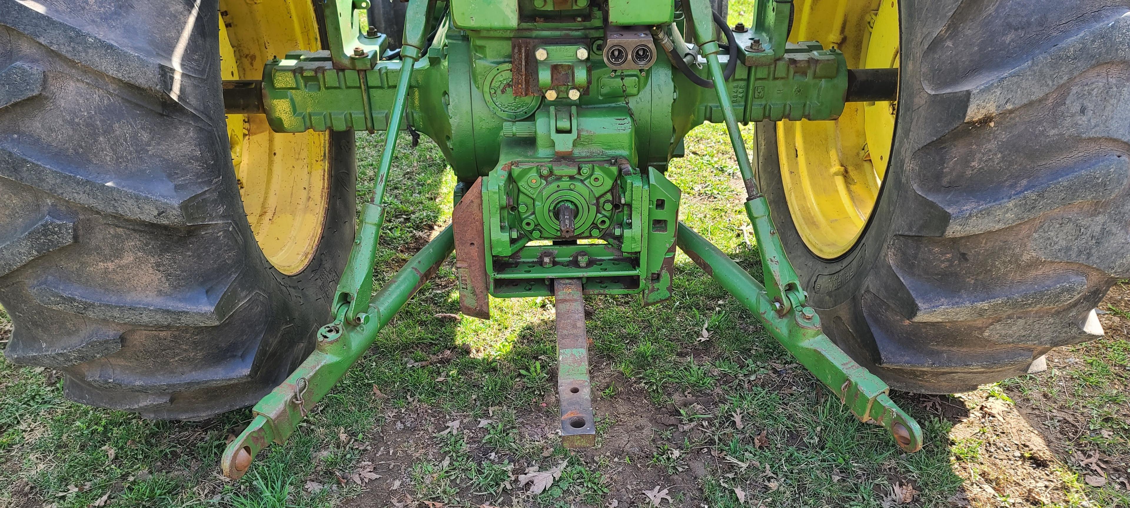 John Deere 4020 Tractor (RIDE AND DRIVE)