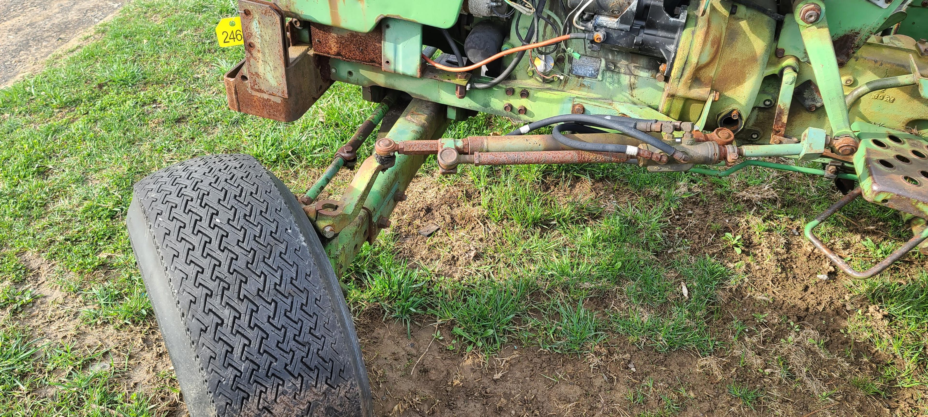 John Deere 1050 Tractor (RUNS)