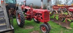 Farmall 200 Tractor (RUNS)