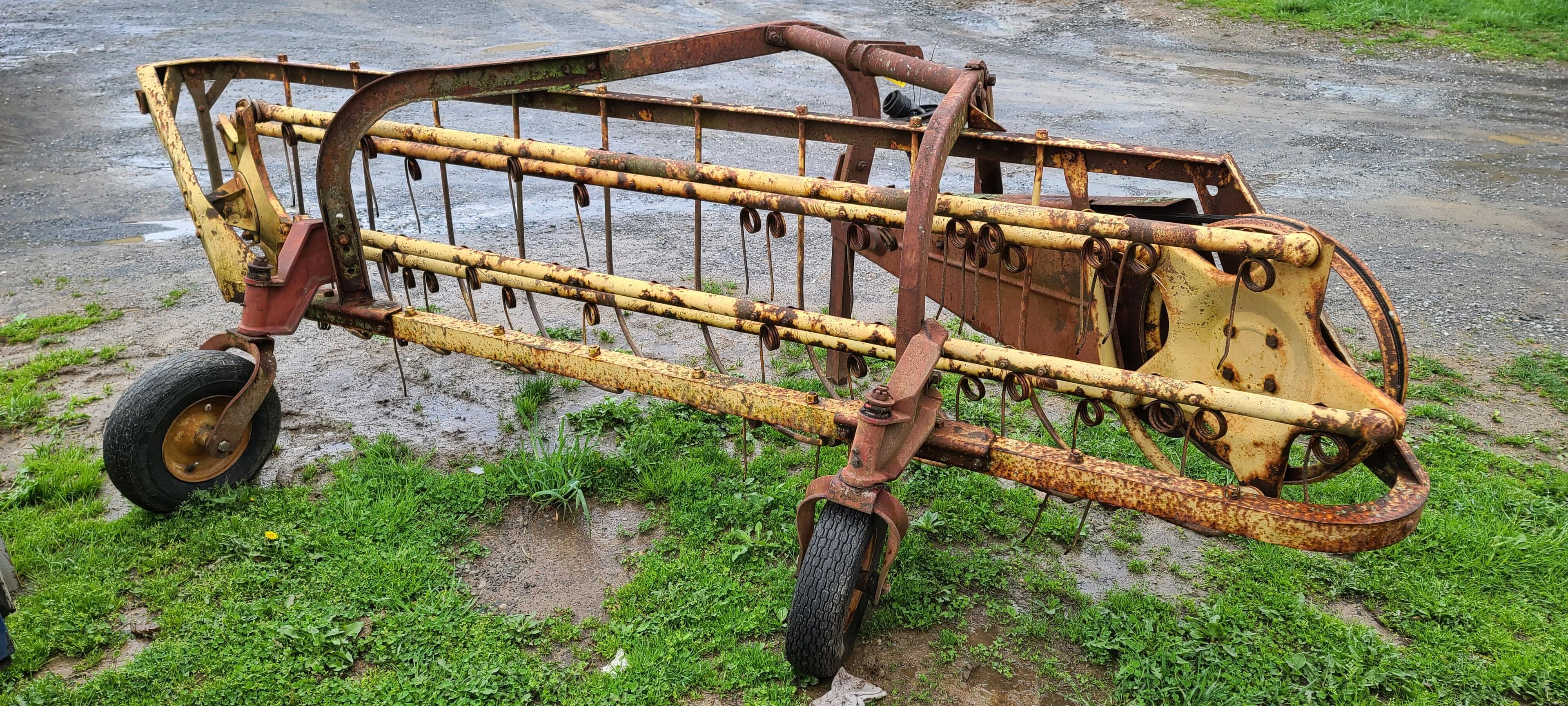 New Holland 57 3pt. Rake