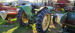 John Deere 2120 Tractor (RUNS)