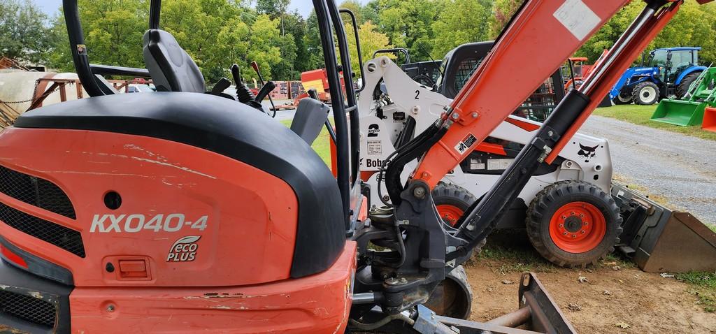 2013 Kubota KX040-4 (RIDE AND DRIVE)