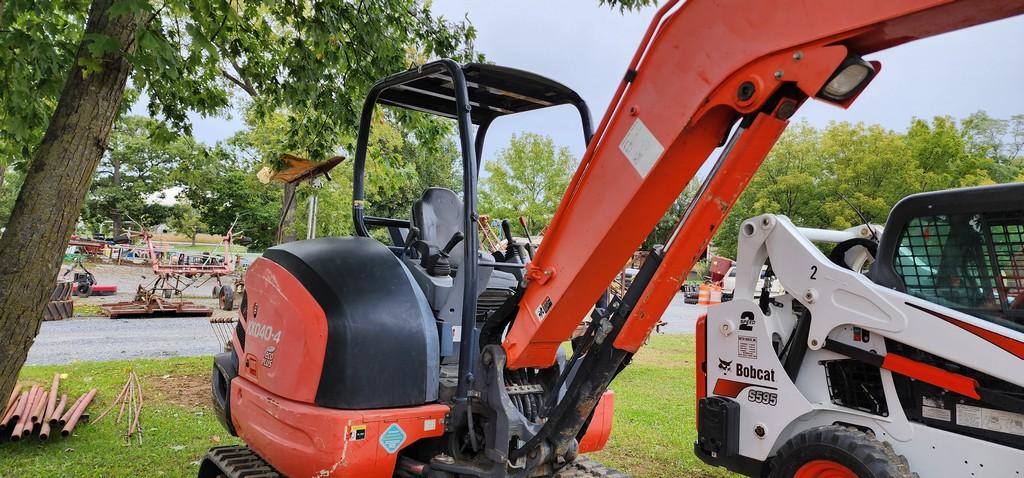 2013 Kubota KX040-4 (RIDE AND DRIVE)
