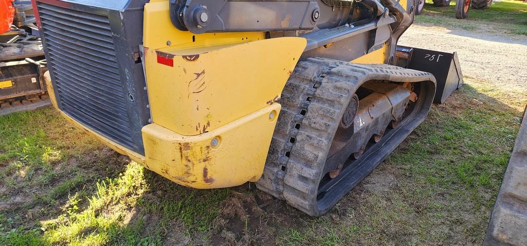 2016 New Holland C238 Skidloader (RIDE AND DRIVE)
