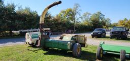 John Deere Chopper w/Grass Head