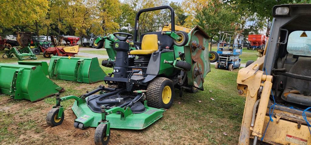John Deere 1600 Wing Finish Mower (RUNS)(AS IS)