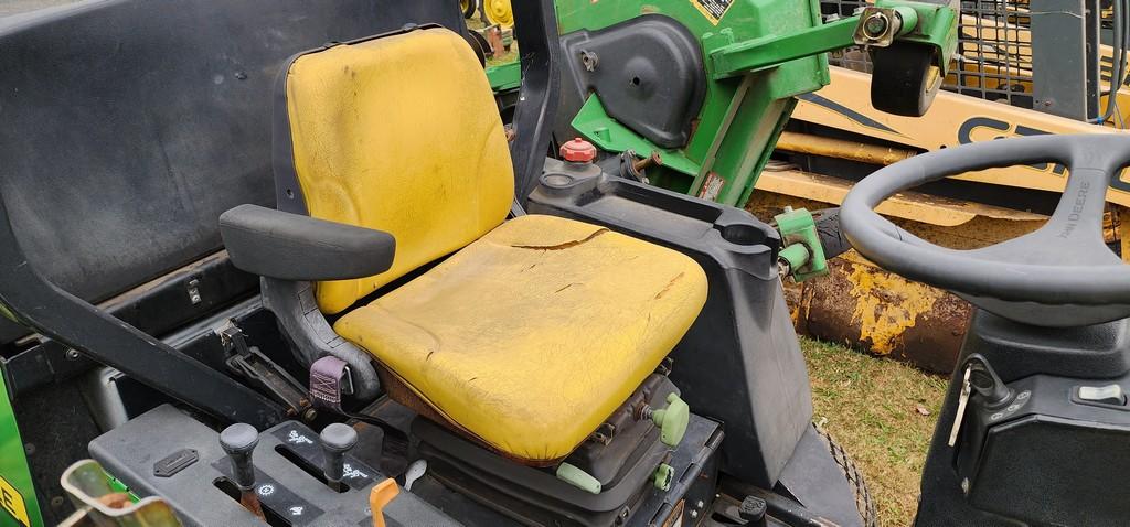 John Deere 1600 Wing Finish Mower (RUNS)(AS IS)