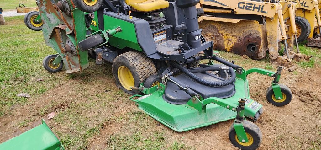 John Deere 1600 Wing Finish Mower (RUNS)(AS IS)