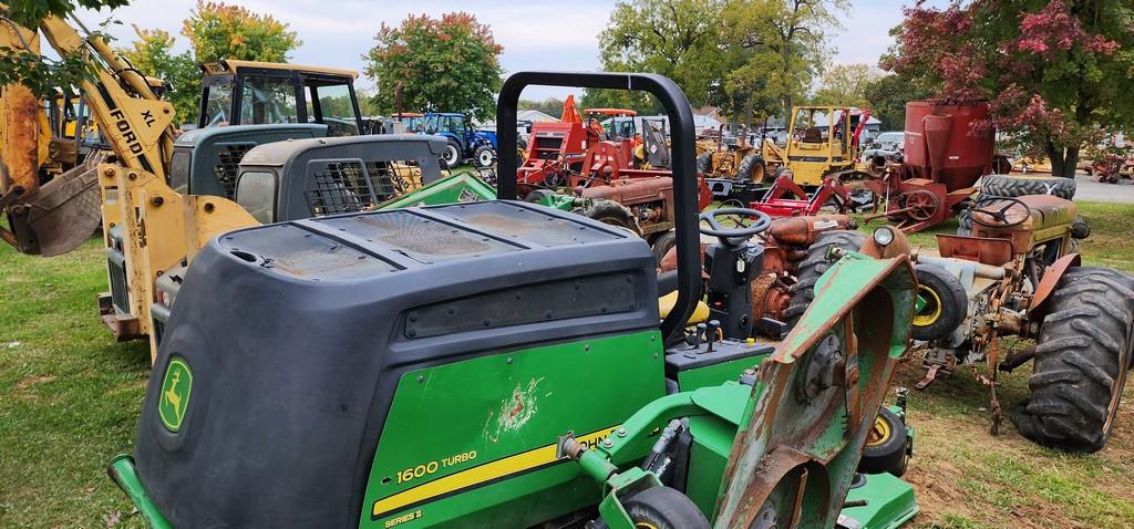 John Deere 1600 Wing Finish Mower (RUNS)(AS IS)