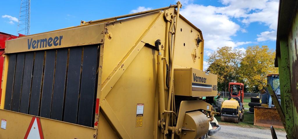 Vermeer 605J Round Baler