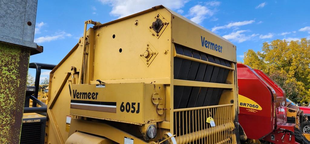 Vermeer 605J Round Baler